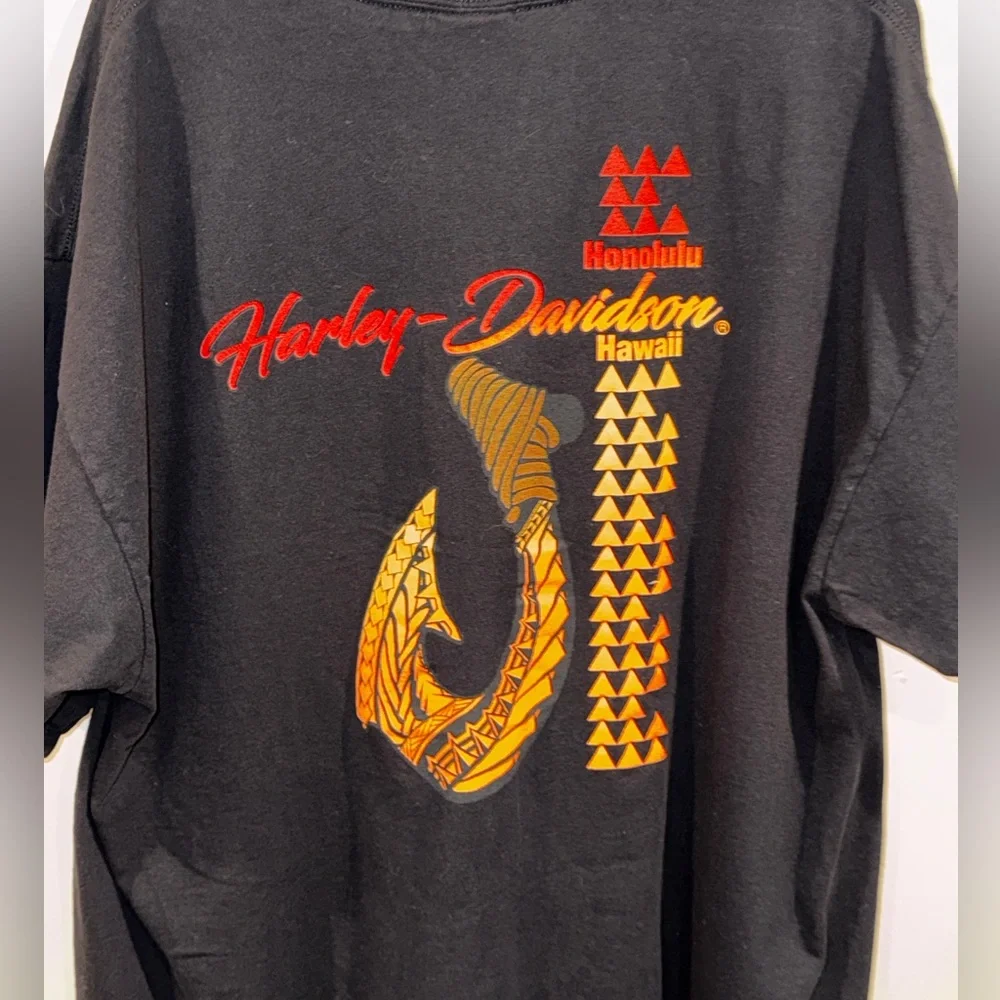 Harley-Davidson Honolulu Hawaii‎ Black Tee with Red and Yellow Design Men's XXL